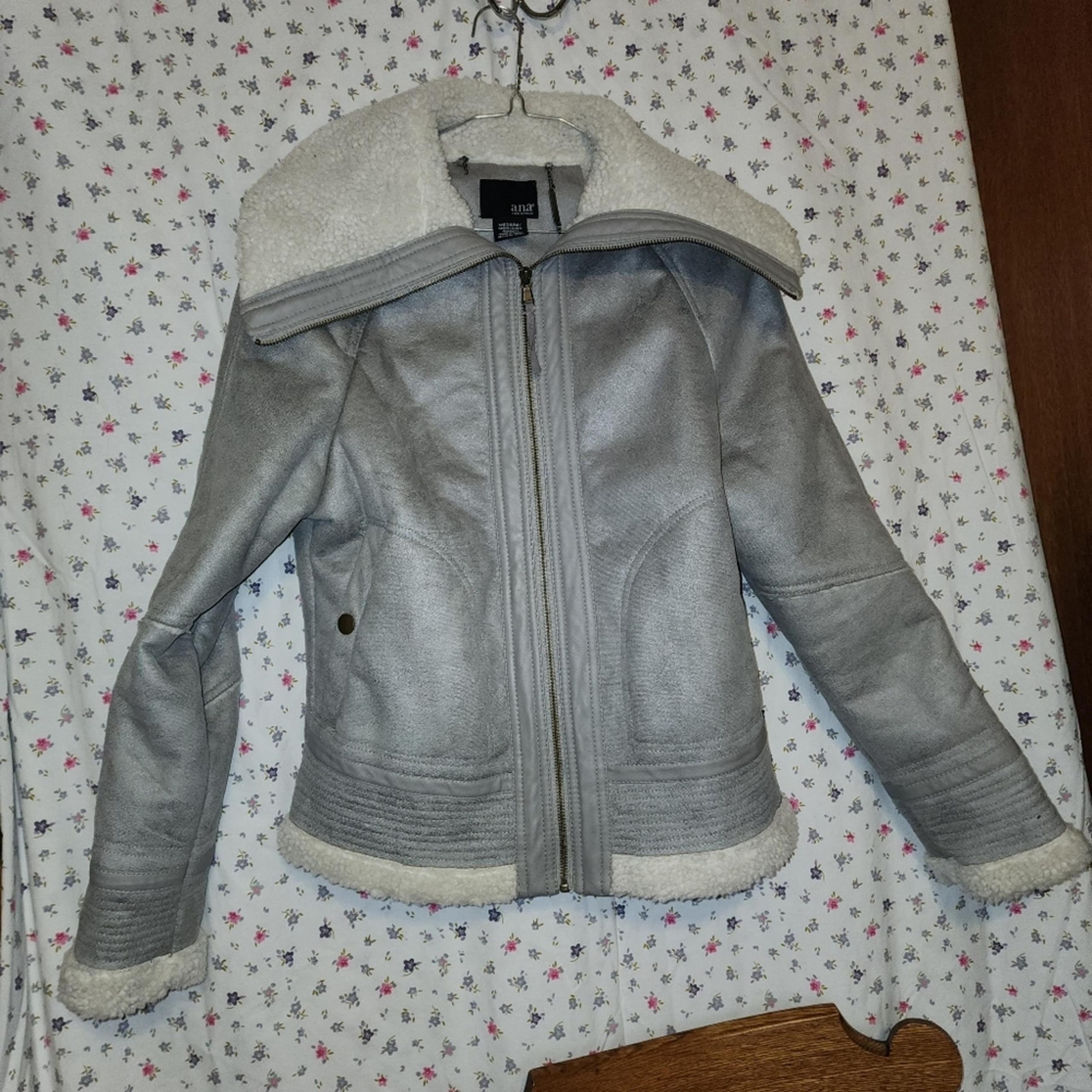 A.n.a. EUC WOMEN'S SIZE MEDIUM MOTORCYCLE WINTER FAUX FUR JACKET COAT