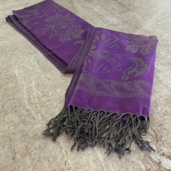 Cashmere Purple Wrap/Scarf NWOT