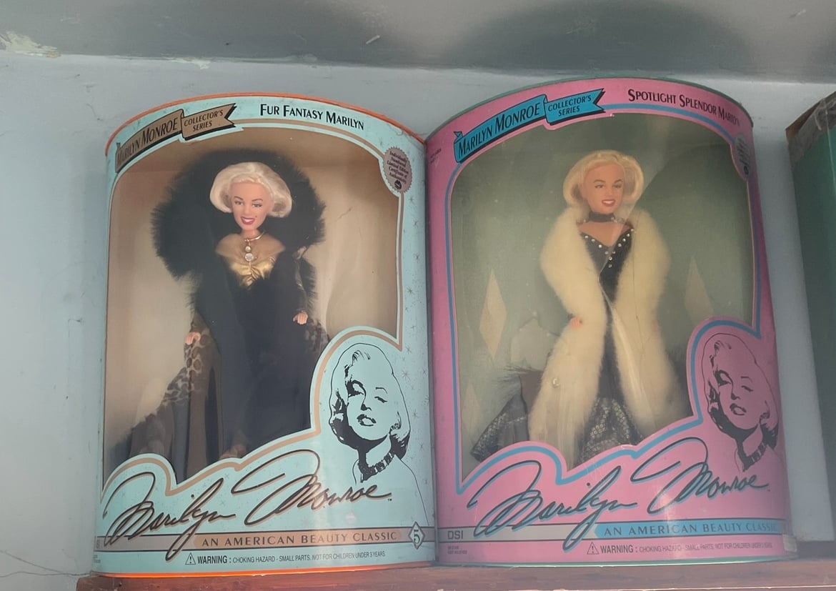 2 Marylin Monroe Dolls