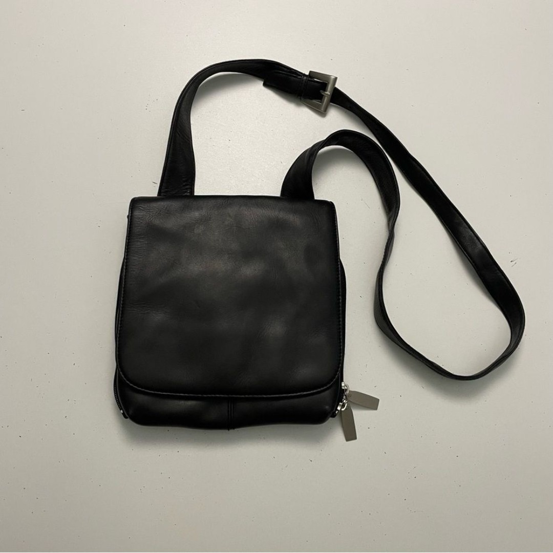 HOBO Purse Crossbody Leather Wallet Credit Card Slots Pen Adjustable Soft Black