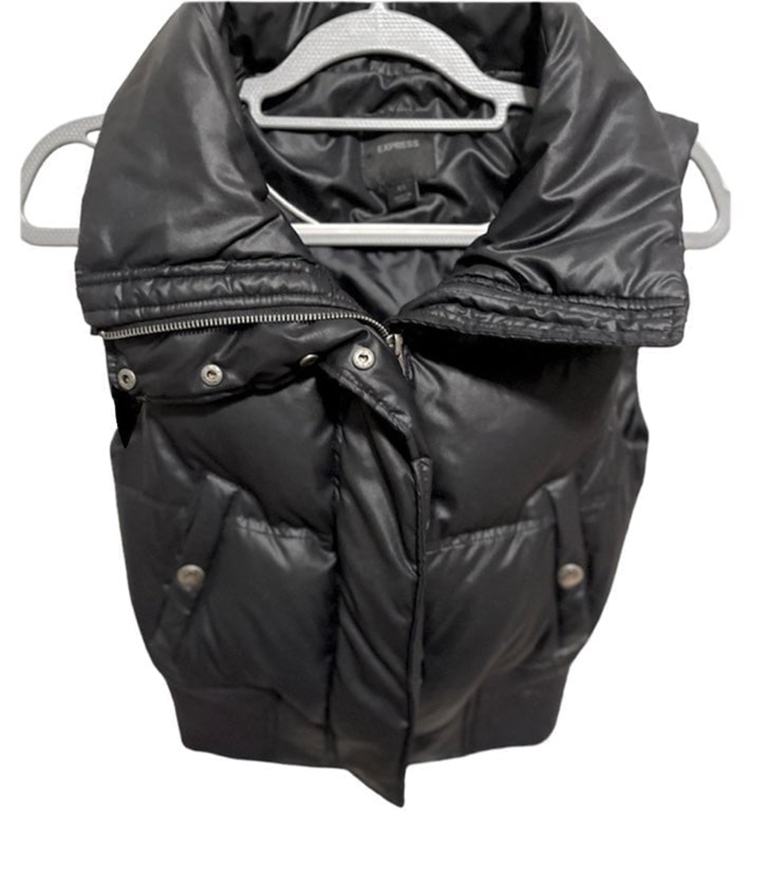 EXPRESS black vest NWOT size XS
