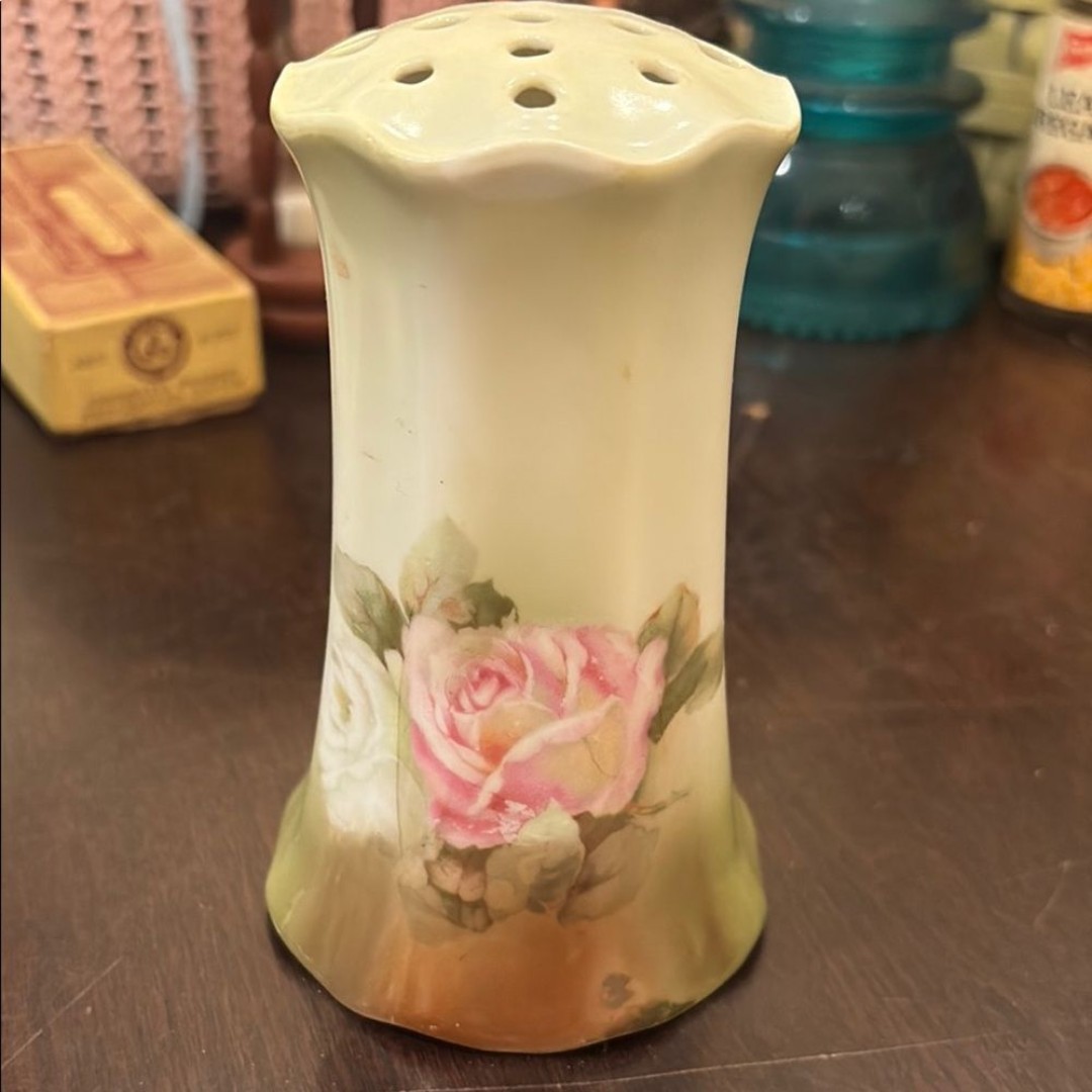 Vintage Reinhold Schlegelmilch RS Germany Porcelain Hat Pin Holder Vase Rose
