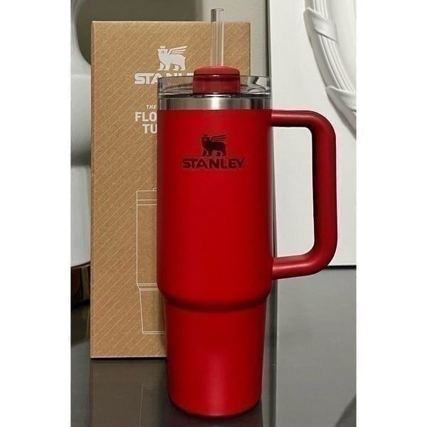 NWT Stanley China Lava Red 30oz H2.0 Quencher Tumbler