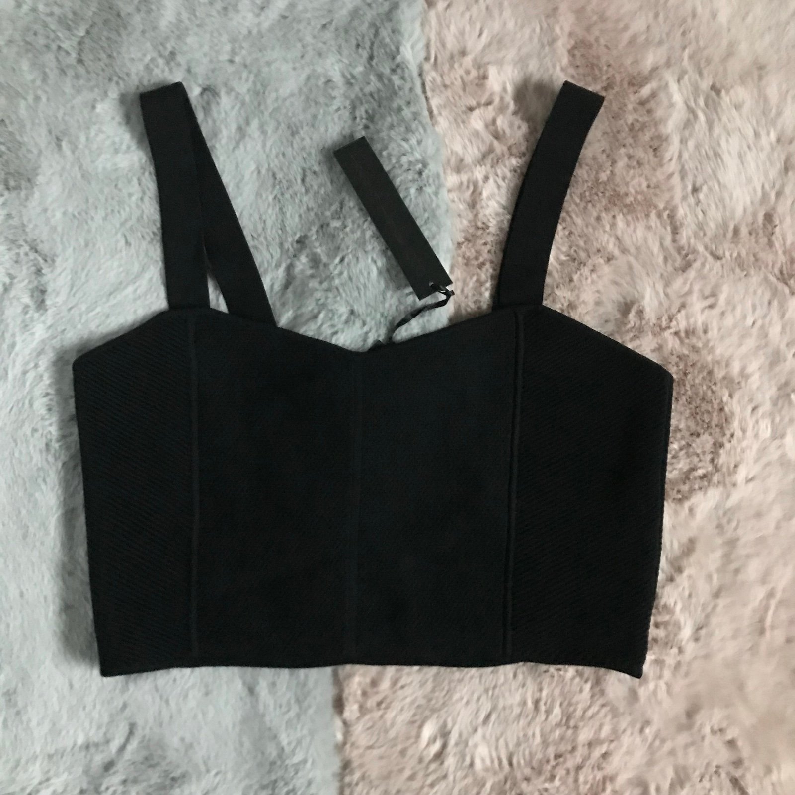House of Harlow 1960 black ribbed crop tank