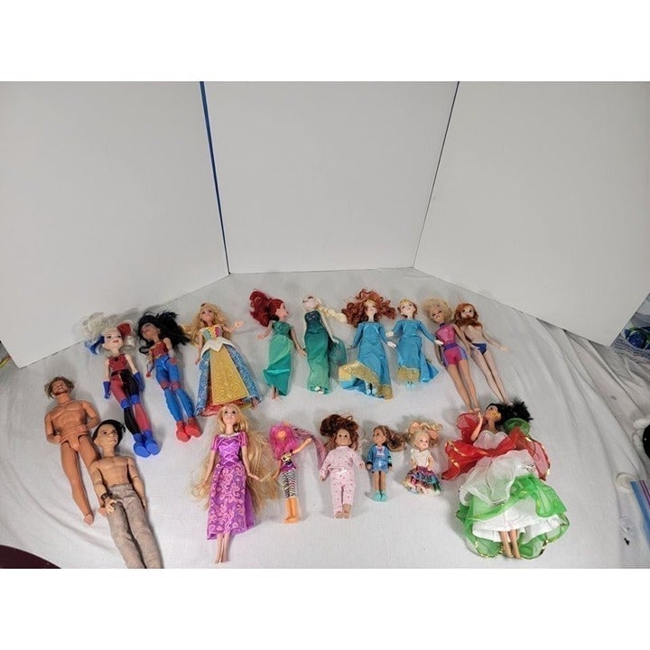 Lot of Disney Princess Dolls, Barbies, Kens, Kelly, Mini Dolls, Superheros and a