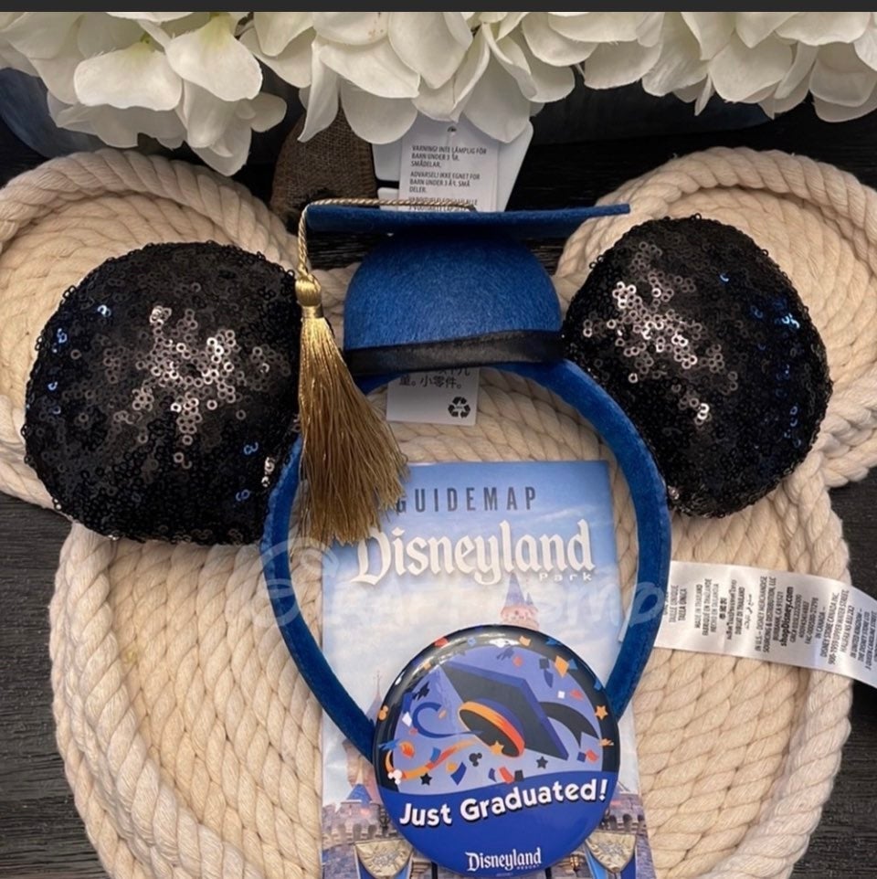 Disney Parks Mickey Mouse Class of 2022 Graduation Cap Ear Headband