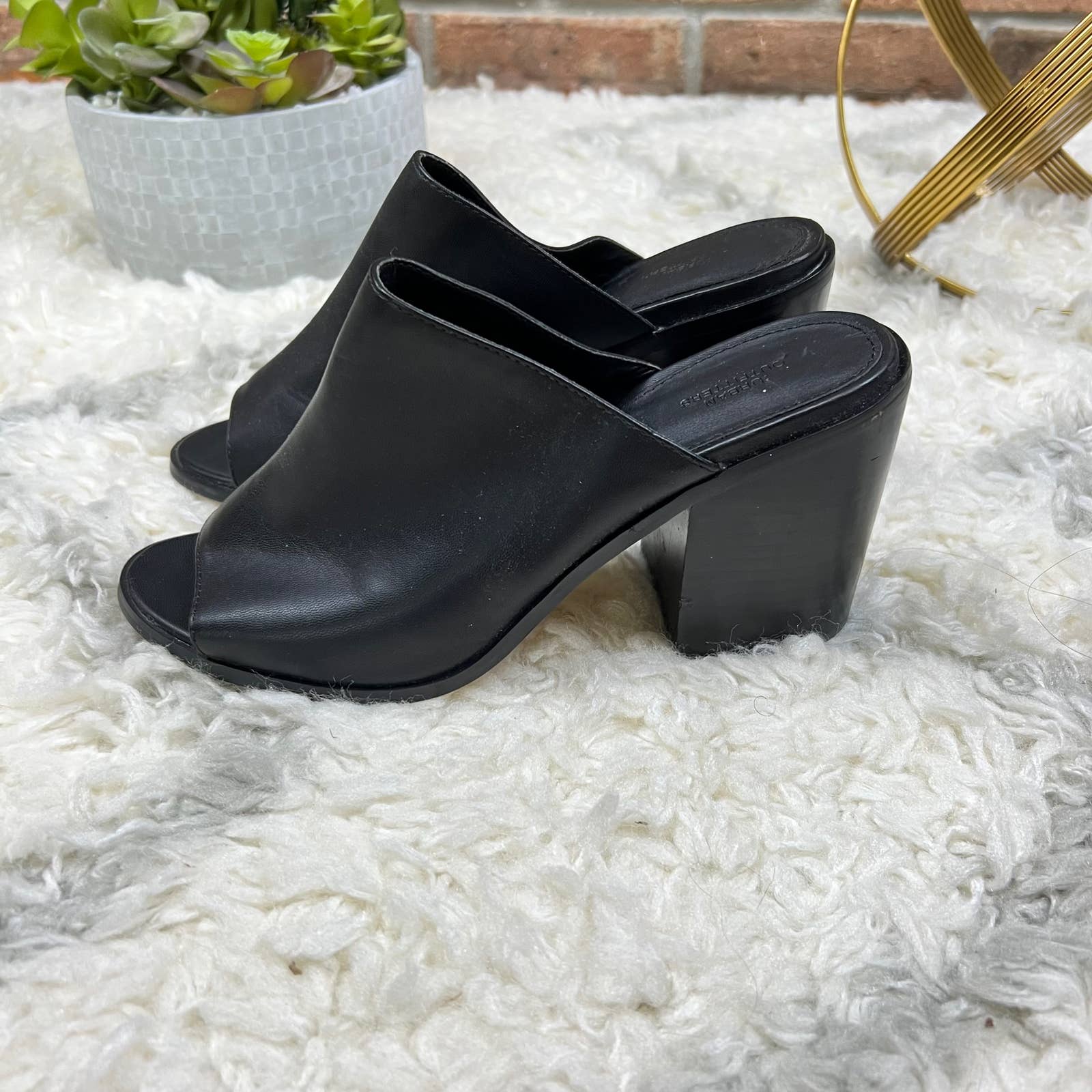 Urban Outfitters Mule Sandals Size 8