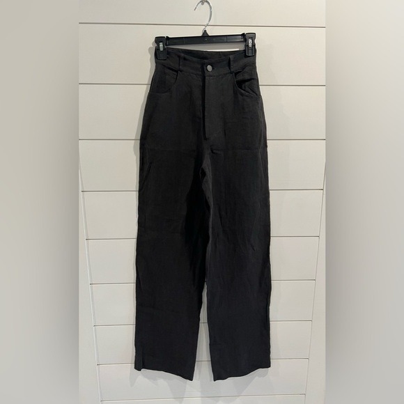 Natalie Rolt black linen Eddy pants