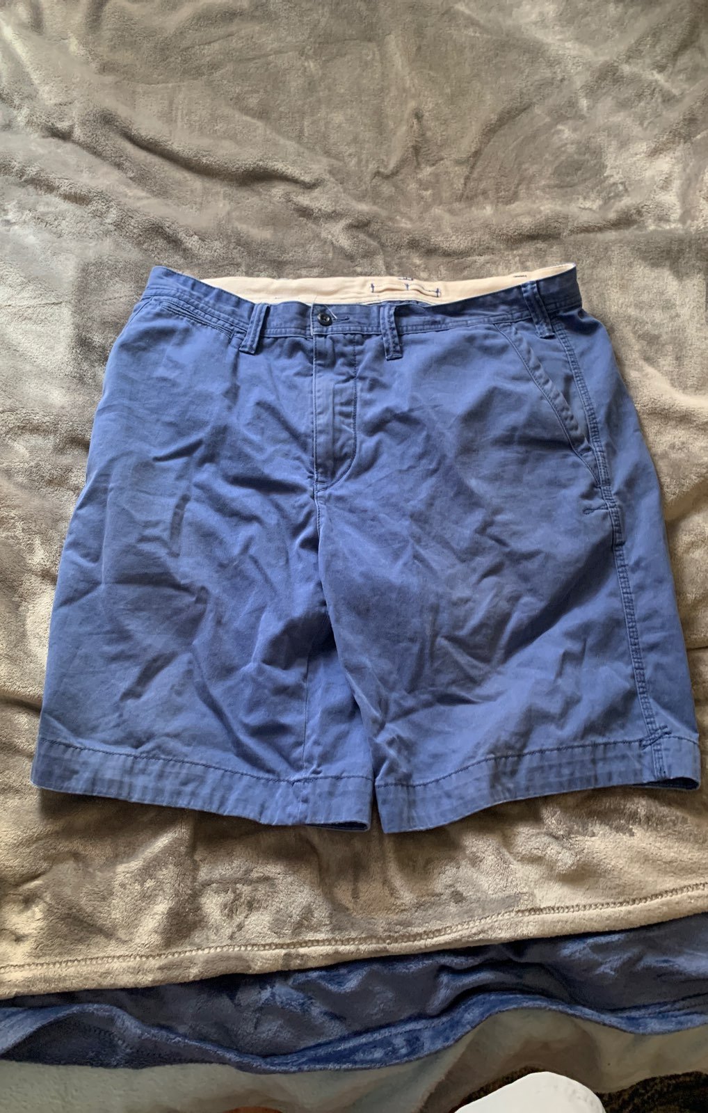 khaki shorts