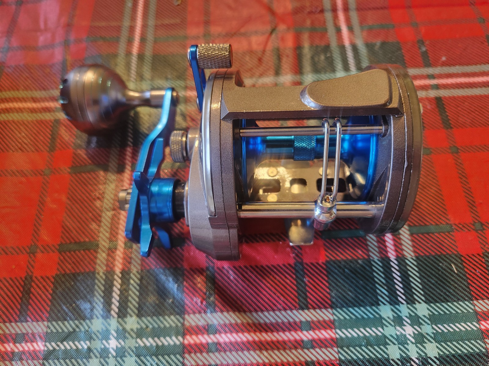 burning shark trolling reel