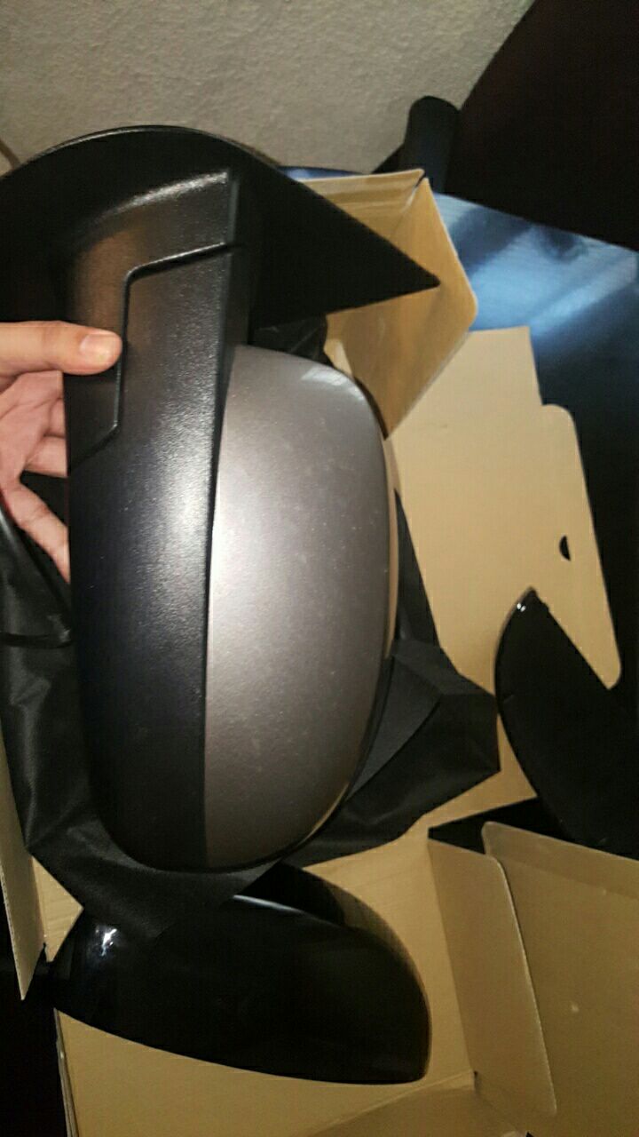 Left side rear view mirror
