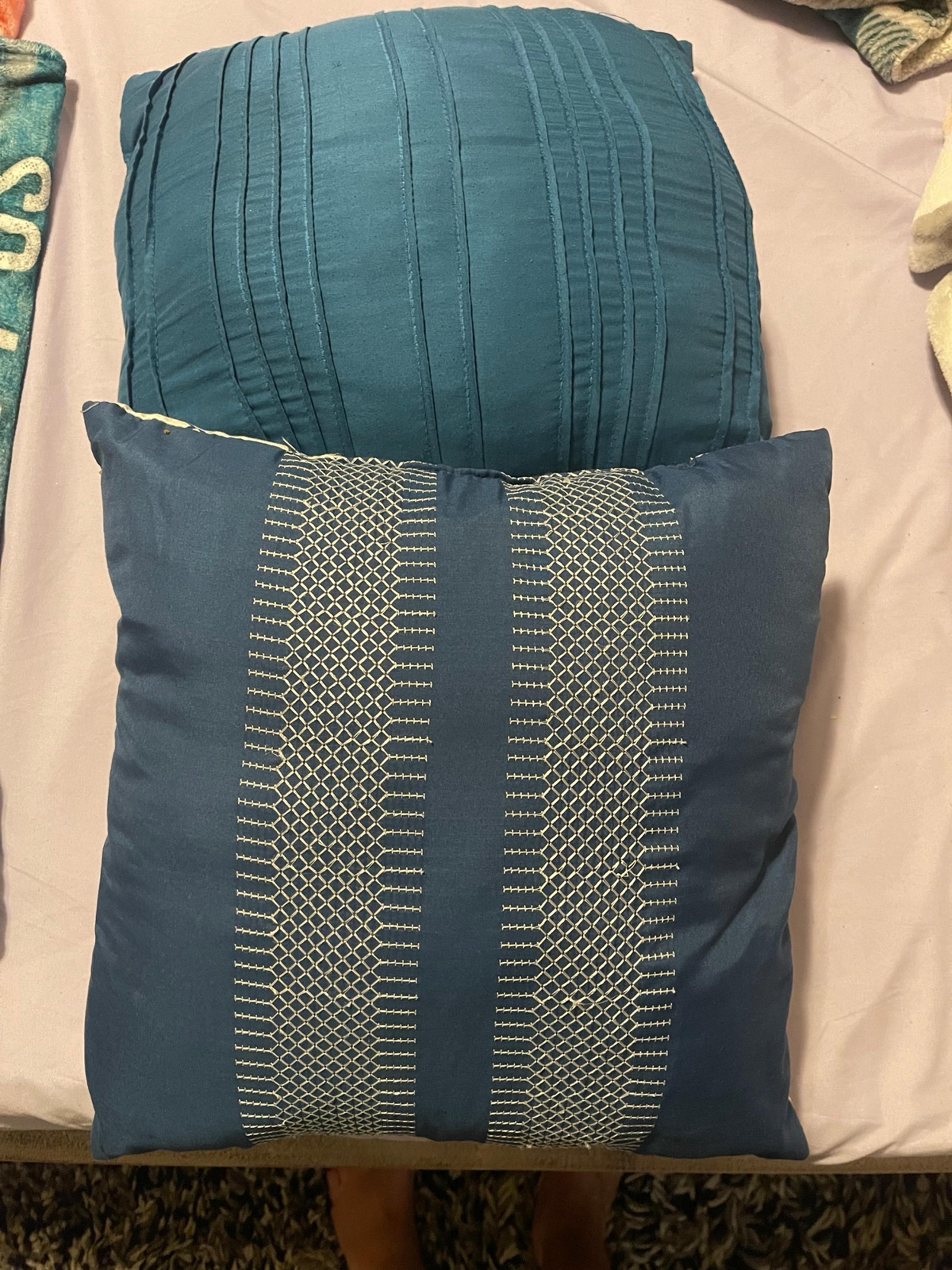Small bed pillows