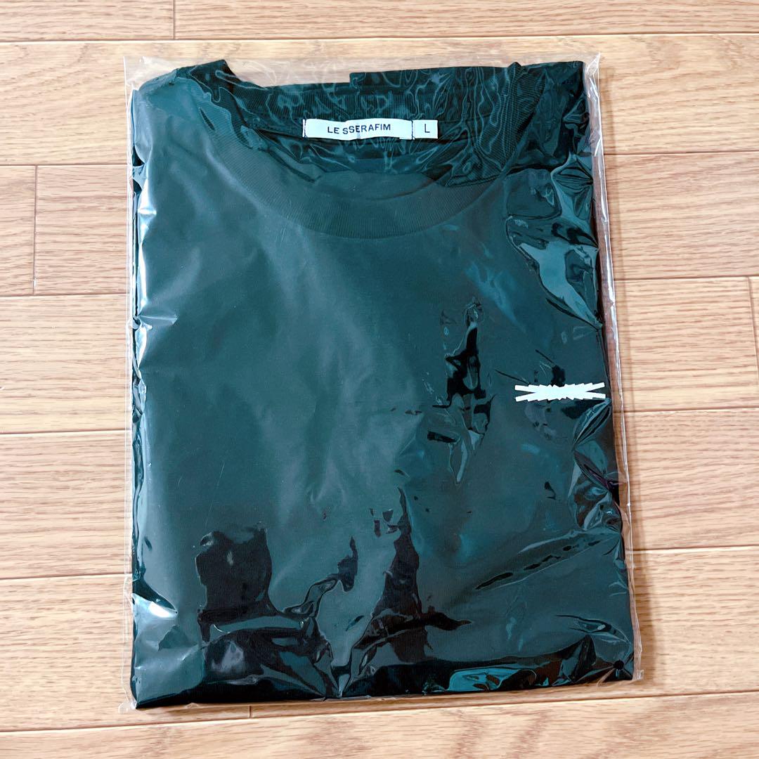LE SSERAFIM Photo T-shirt Size L