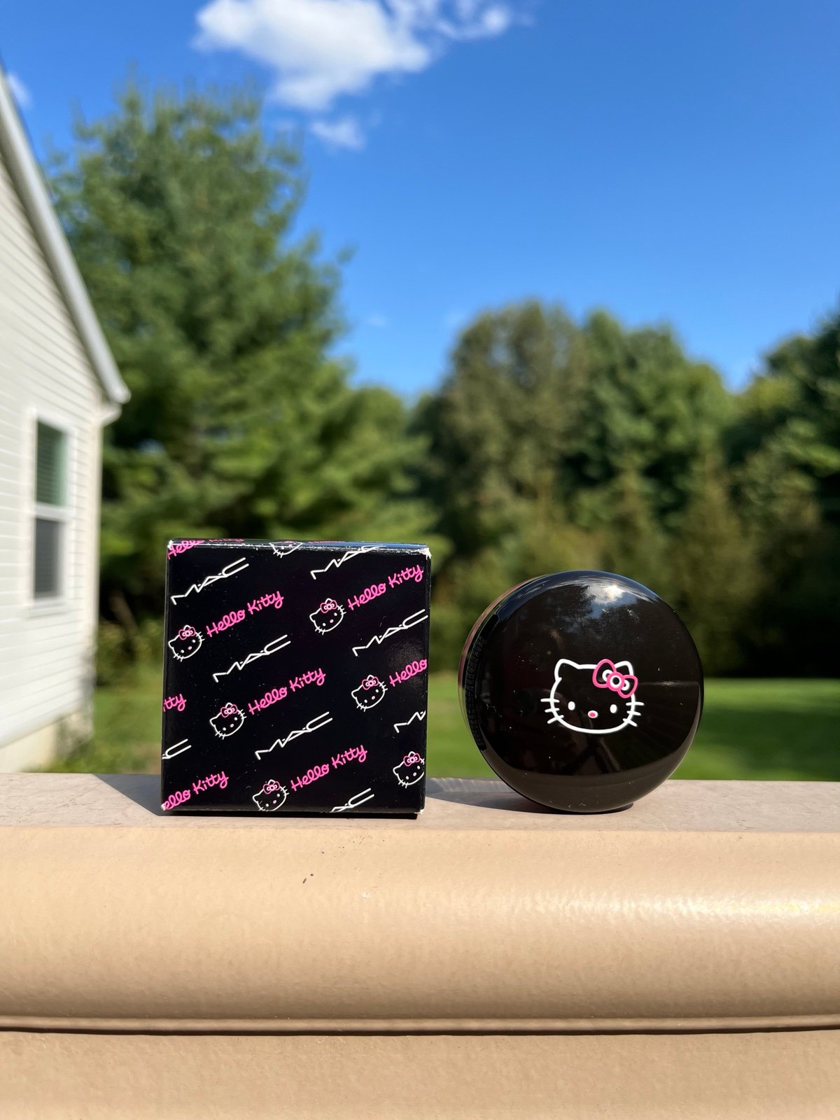 New MAC Hello Kitty Pink Fish Tinted Lip Conditioner Lips Beauty Collectible HTF