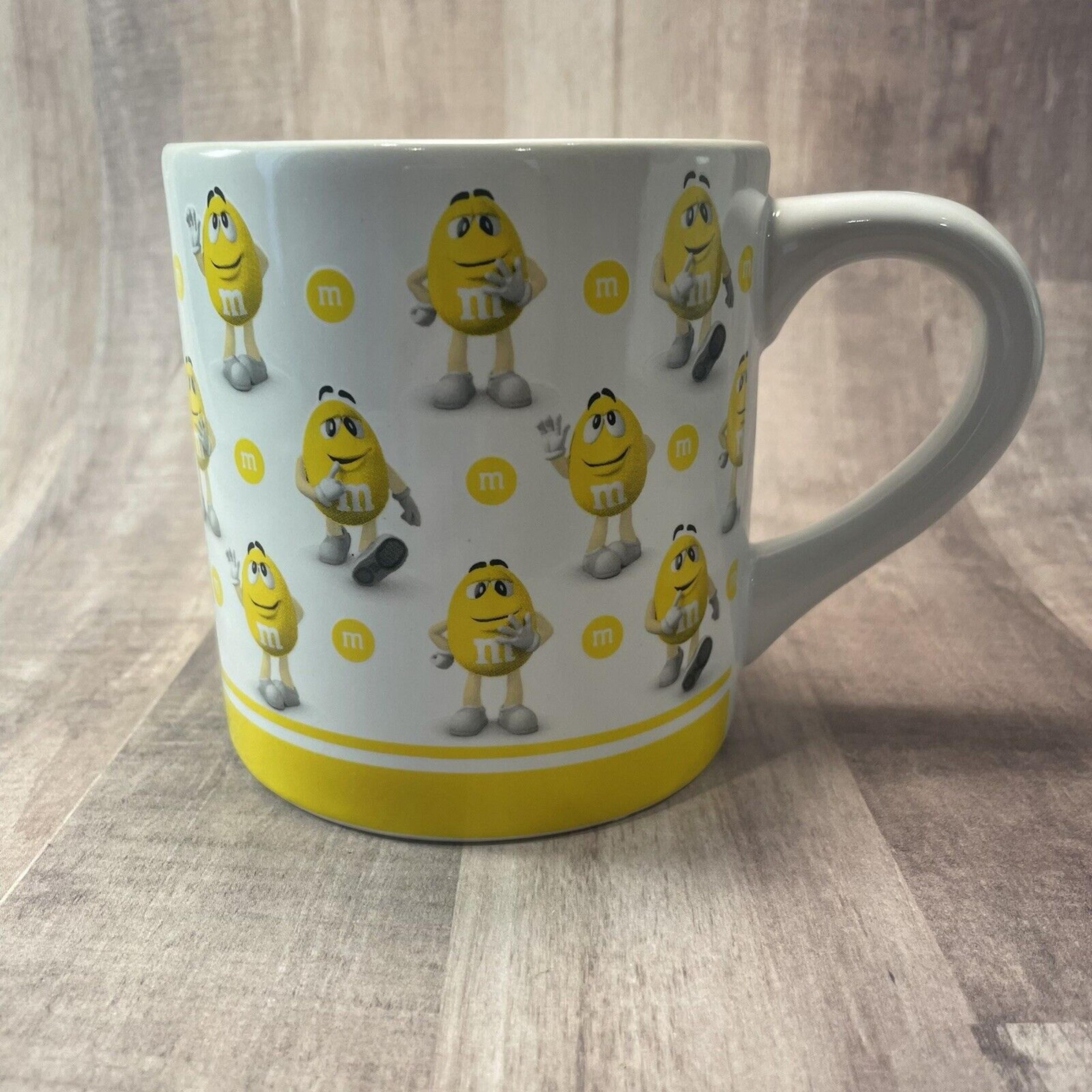 2018 YELLOW M&M M & M Coffee Cup Mug Pencil Holder Collectable