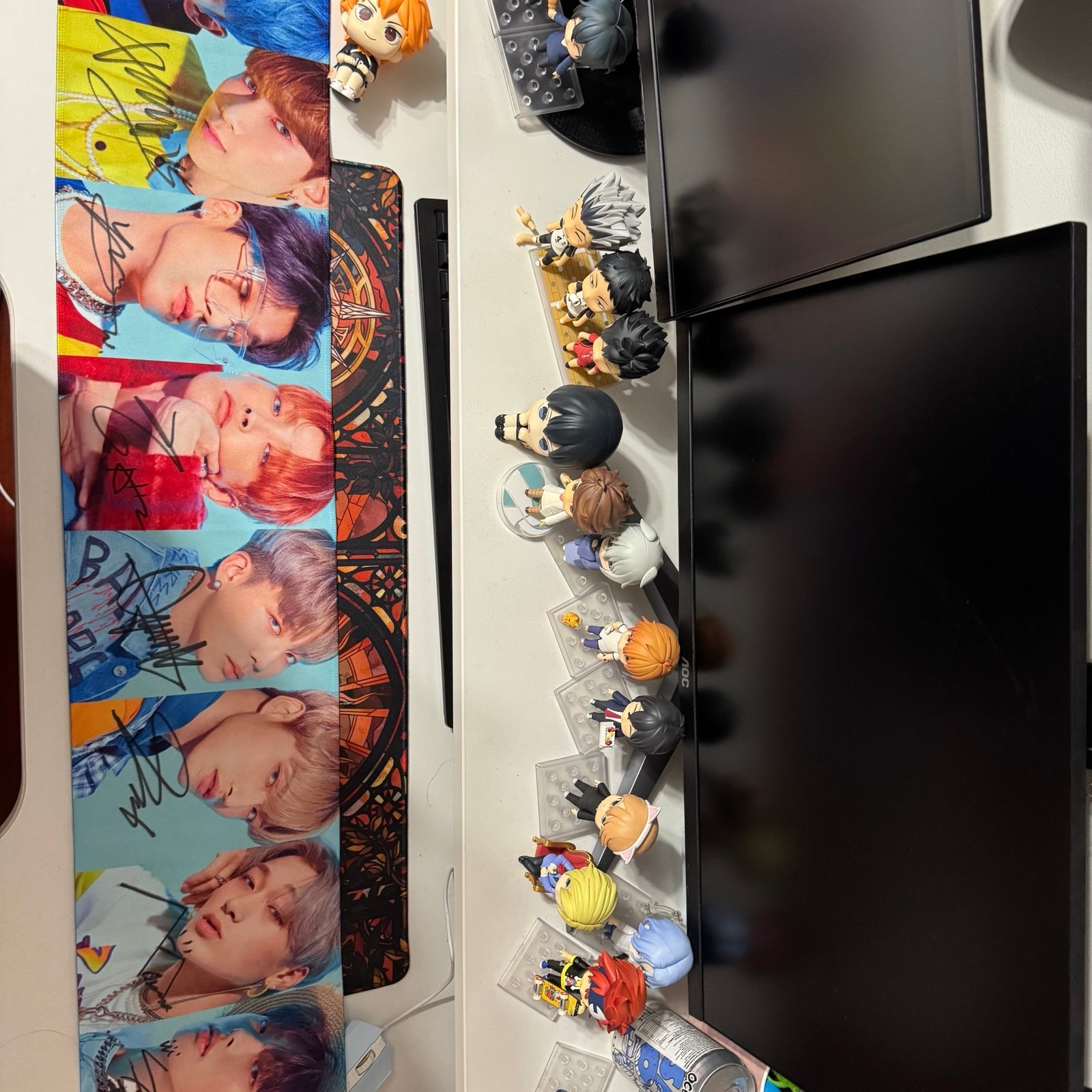 (ON HOLD) Signed ateez kcon ny 2019 banner
