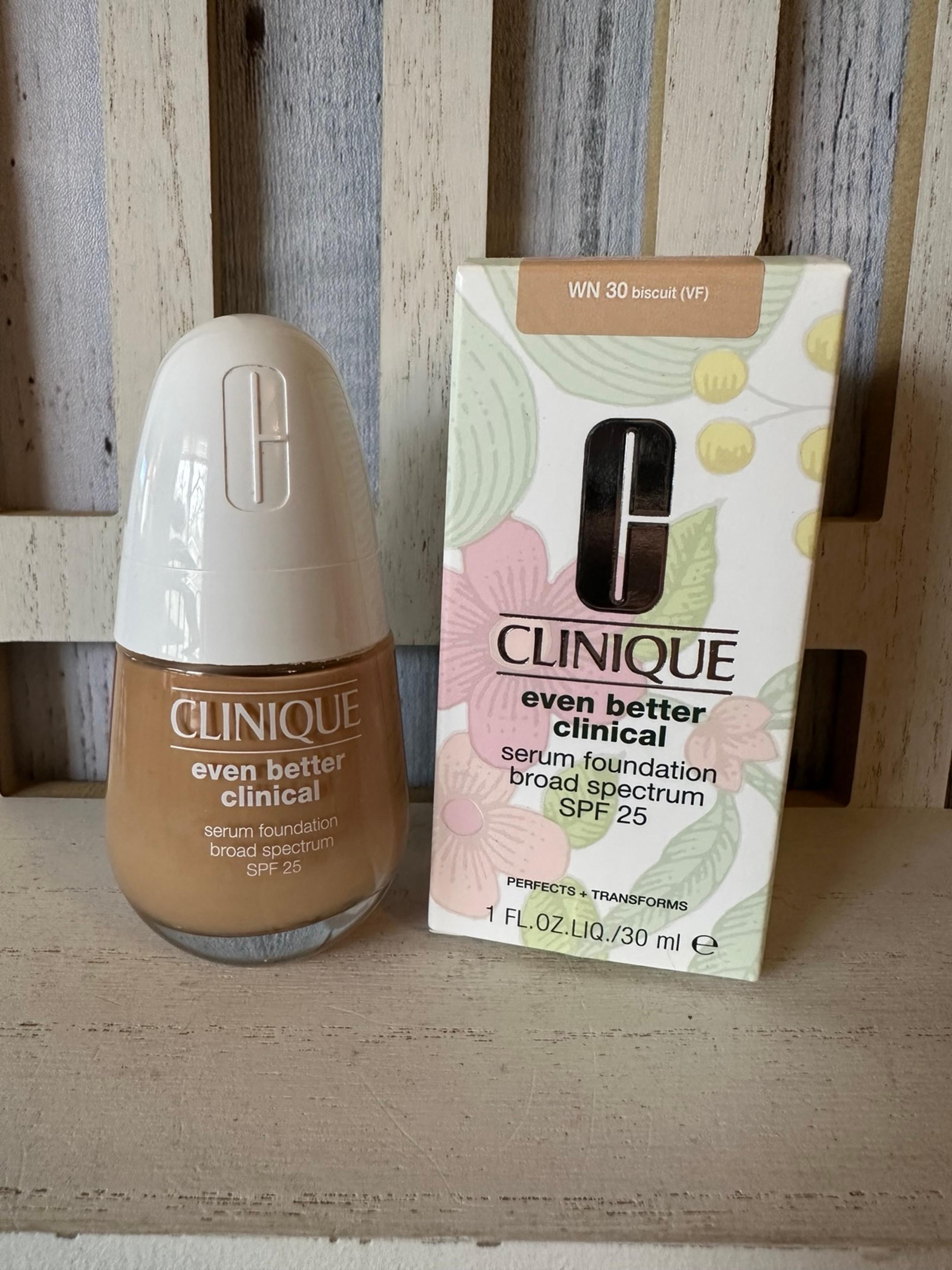 Clinique Even Better Clinical Serum Foundation in WN 30 Biscuit Face Makeup 90%+