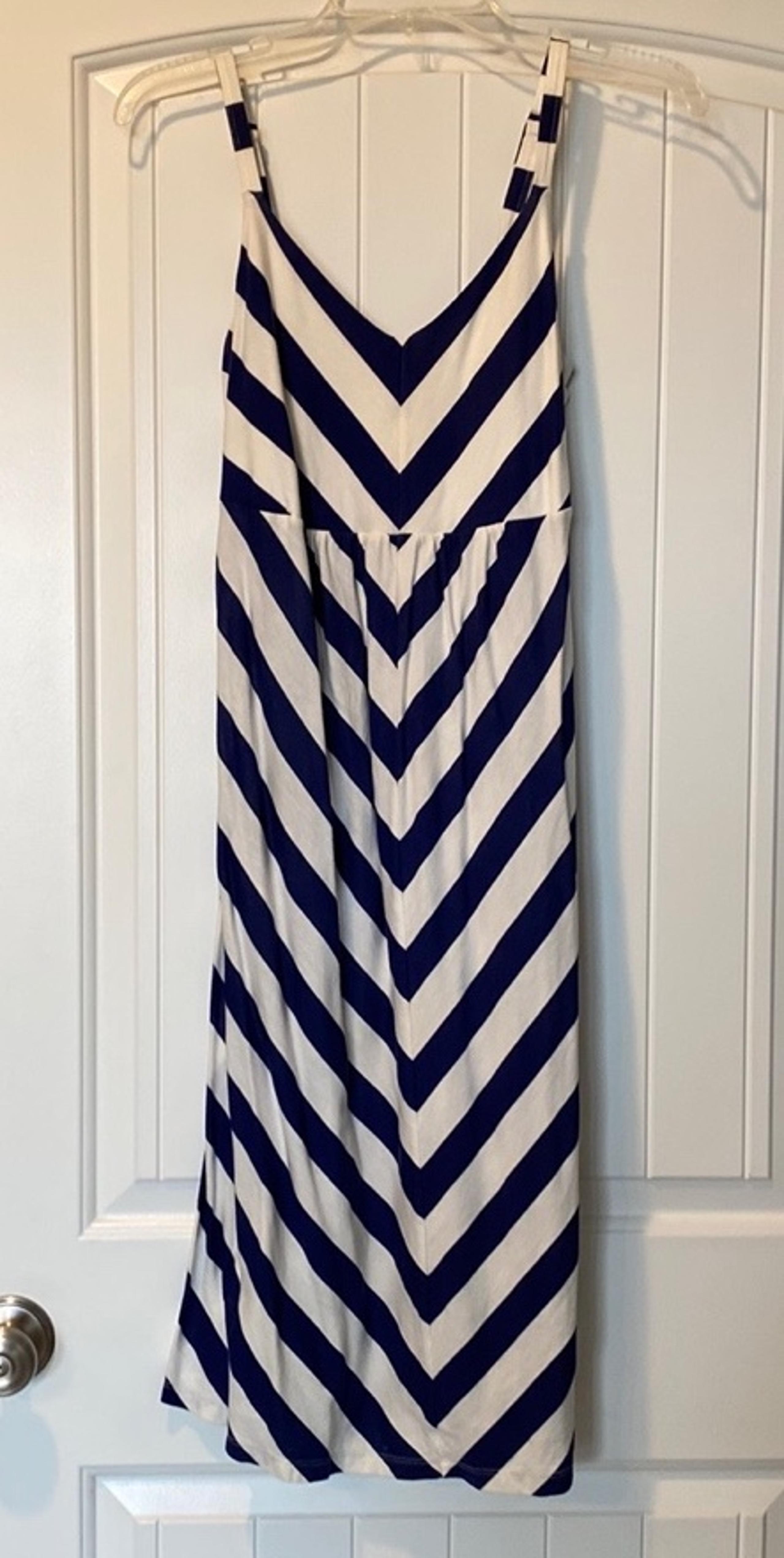 Old Navy Navy striped maternity dresses