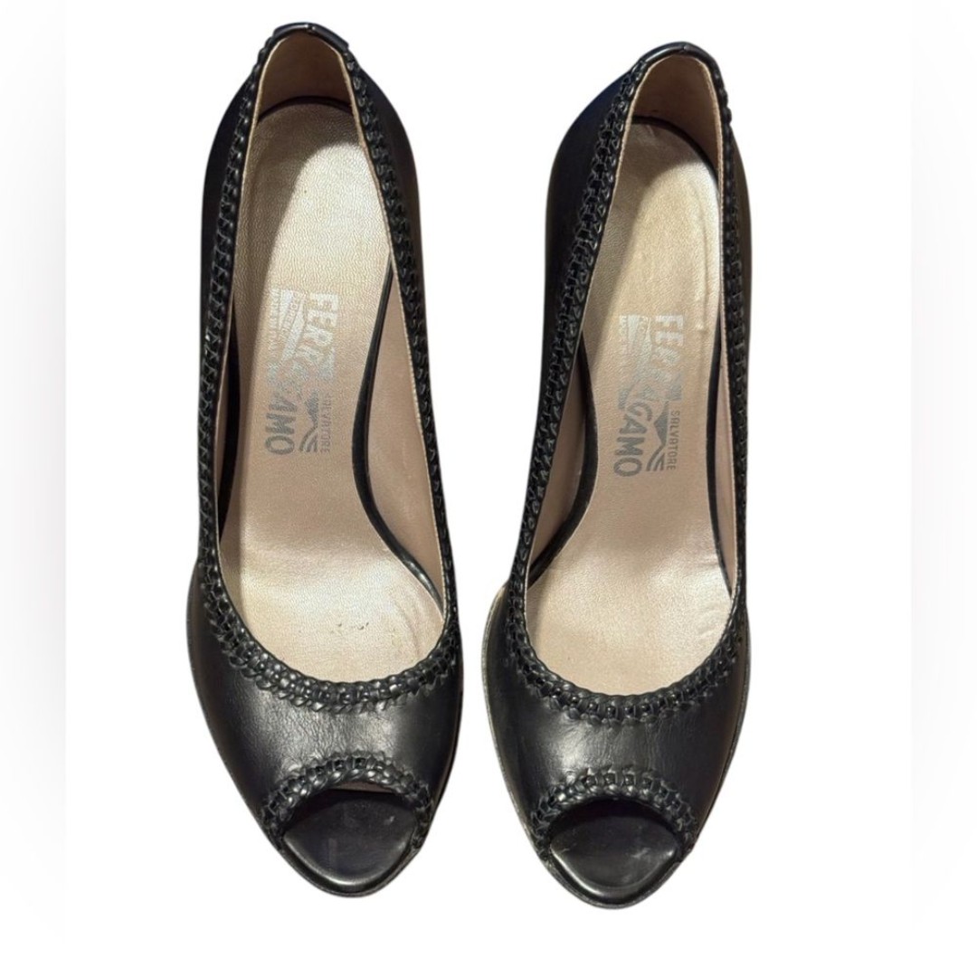 Women’s Salvatore Ferragamo Elegant Black Peep-Toe Heels Size 8.5