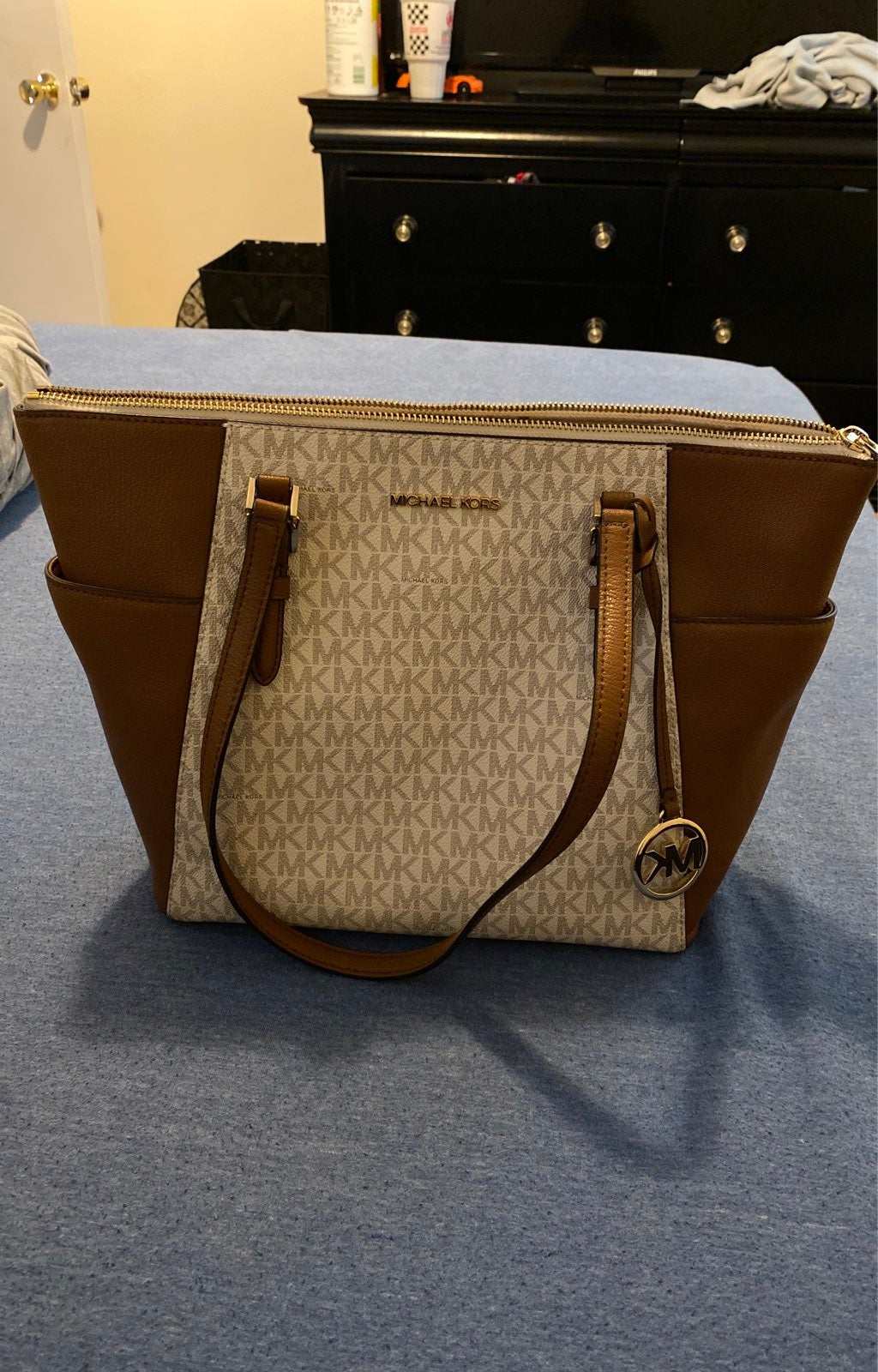 Michael Kors hand bag