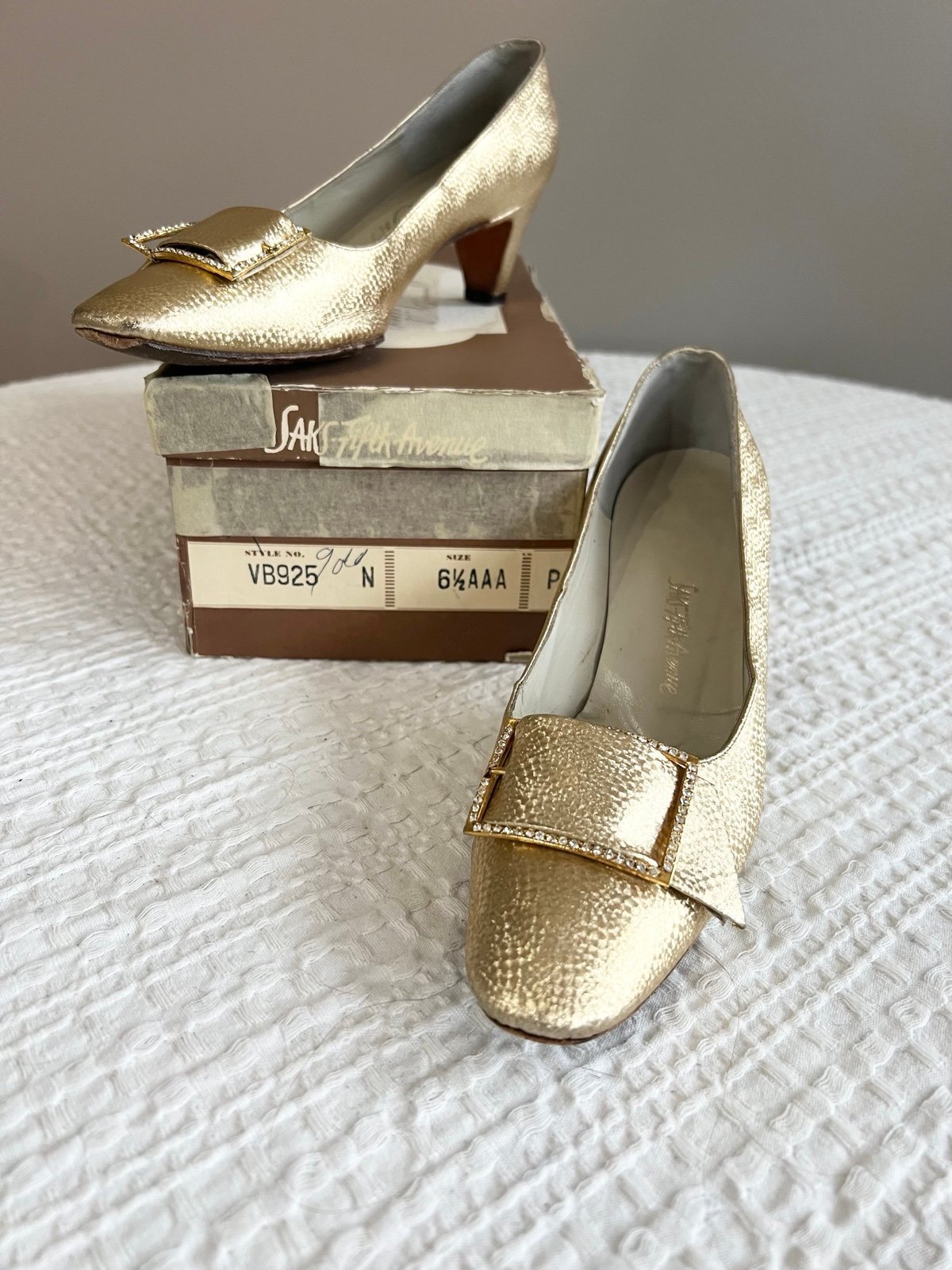 Roger Vivier Vintage Gold Heels with Rhinestones Size 6 1/2 AAA