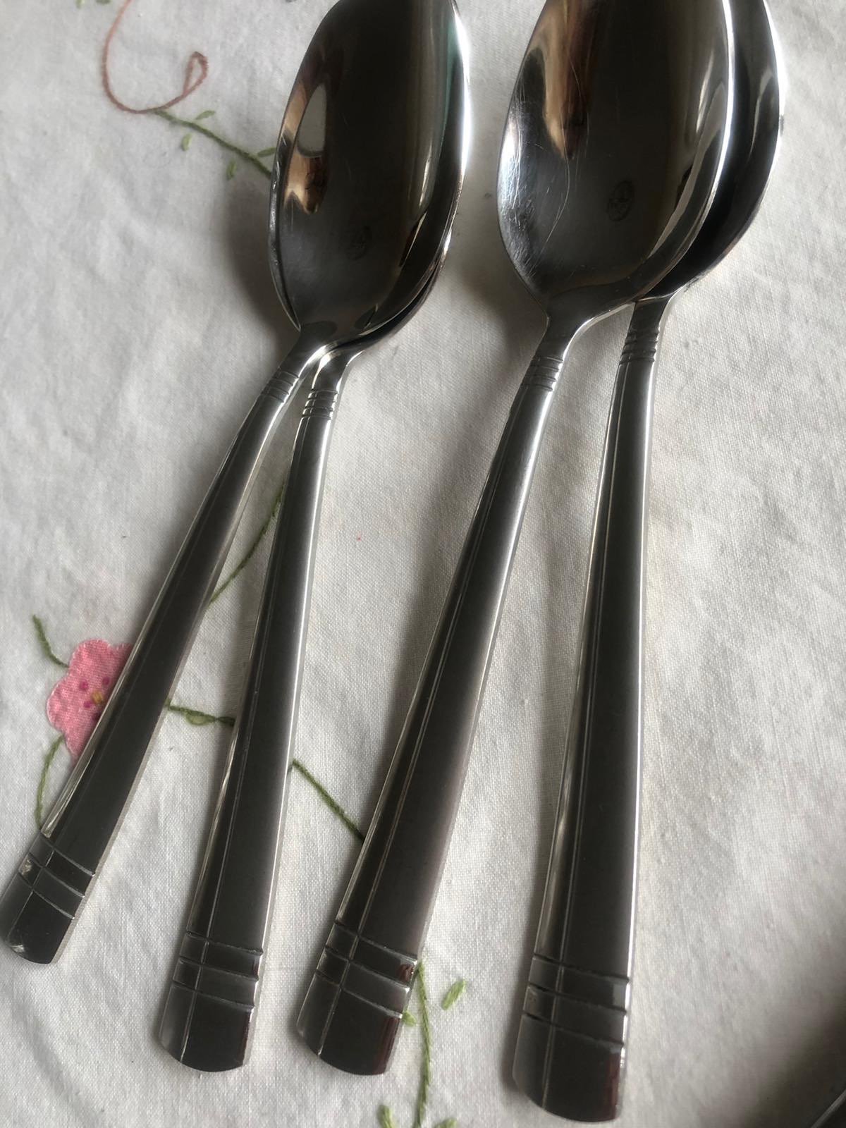 Set of silverware 16 pc set