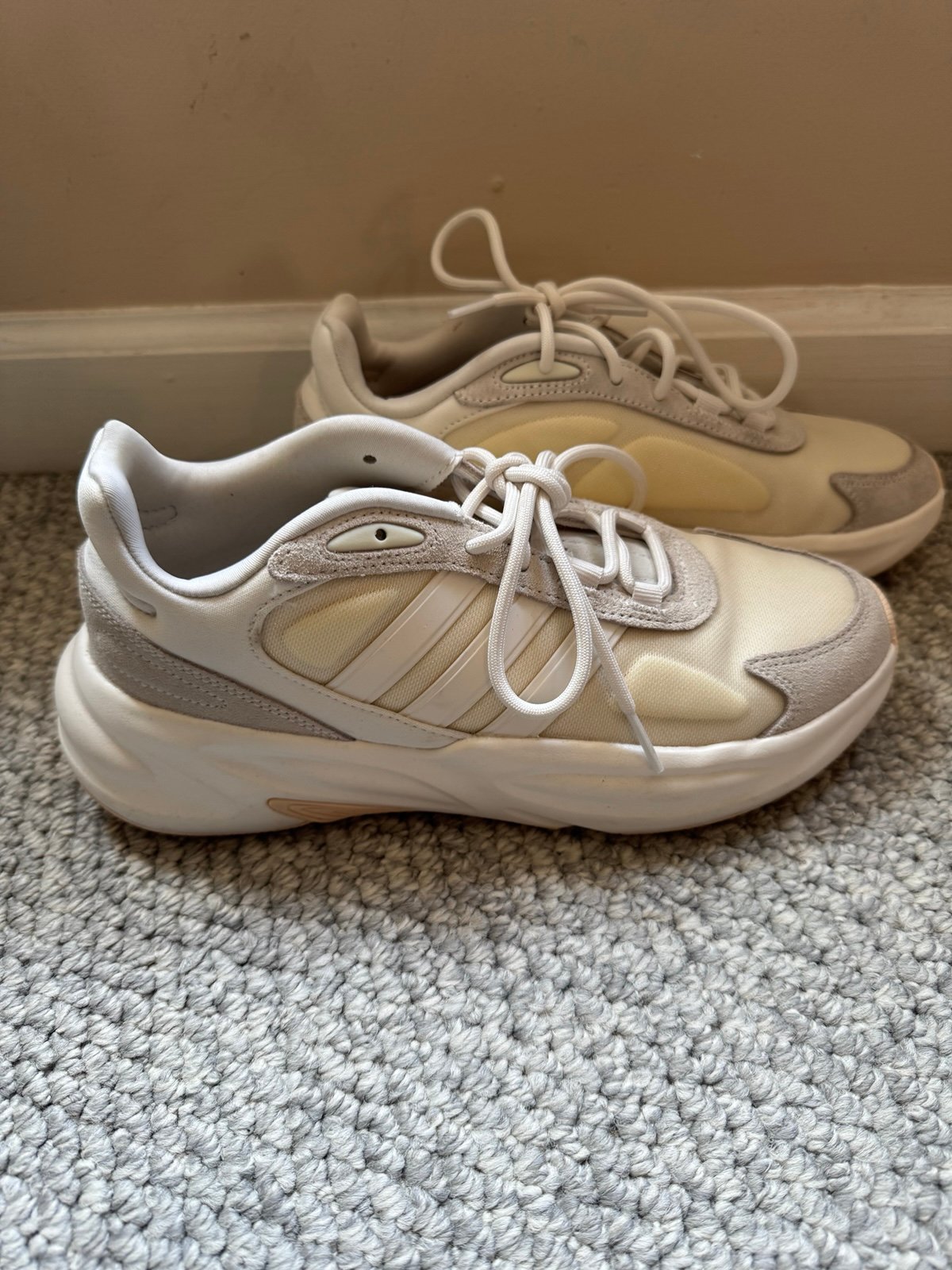 Adidas Shoes Womens 7.5 Ozelle Cloudfoam Comfort Sneakers Beige Lace Up Low Top