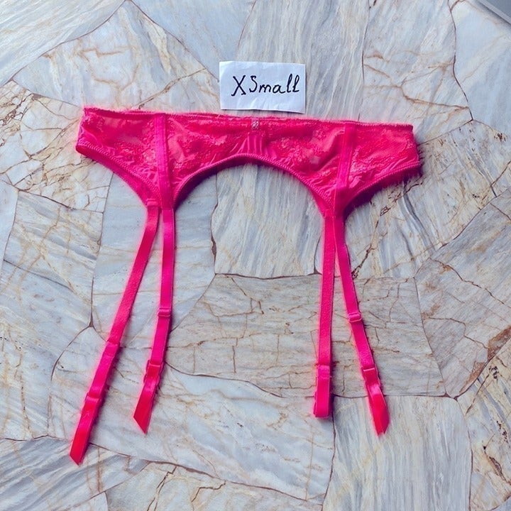 VS Designer Very Sexy Pink Lace Garter Belt XS