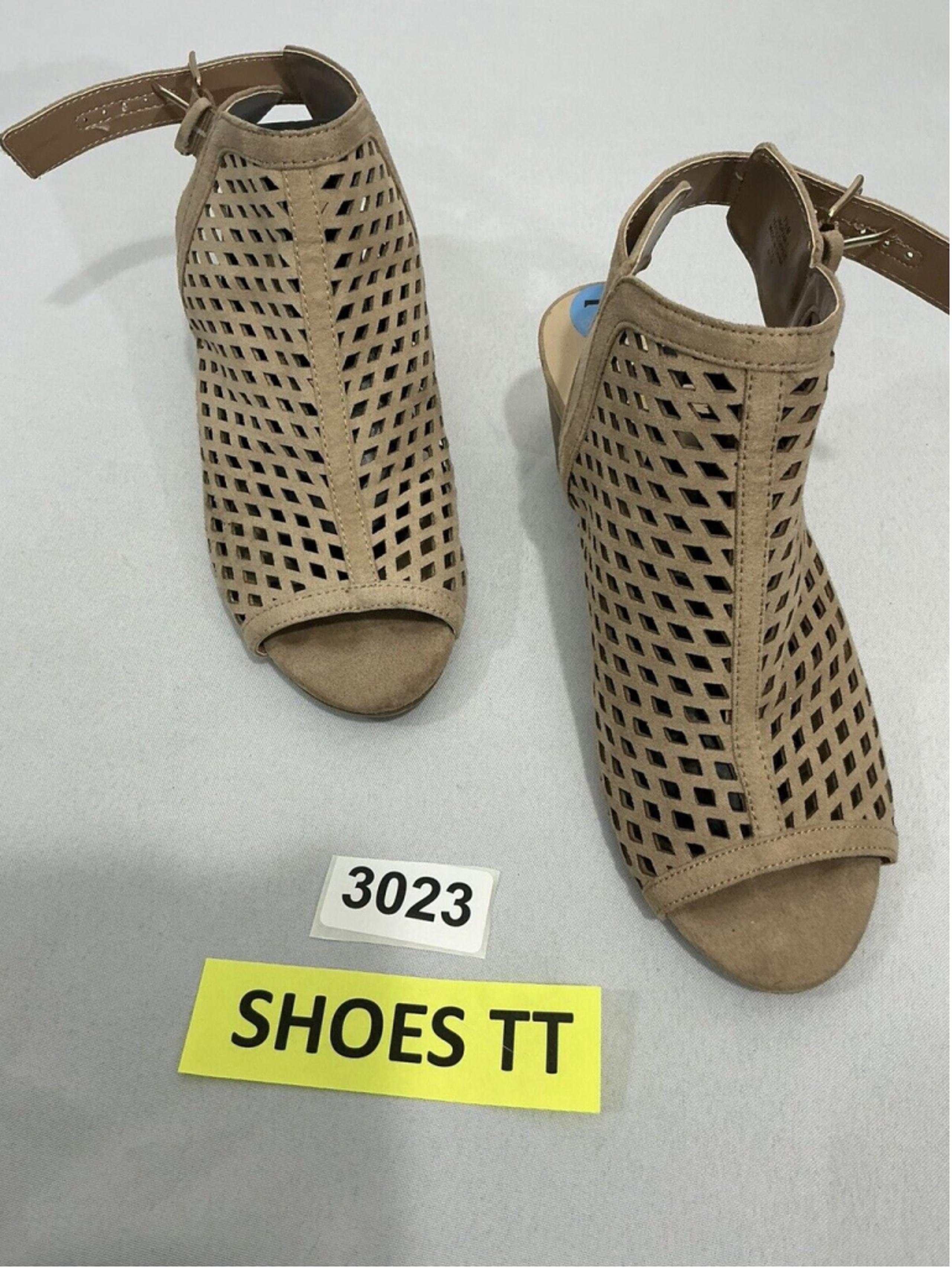 Womans Unisa Unoryant 7.5 M Tan Peep Toe Perforated Strap Heel Ankle Shoes