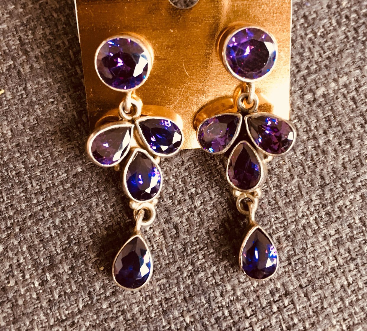 Pure Silver Earring With Amethyst Gem