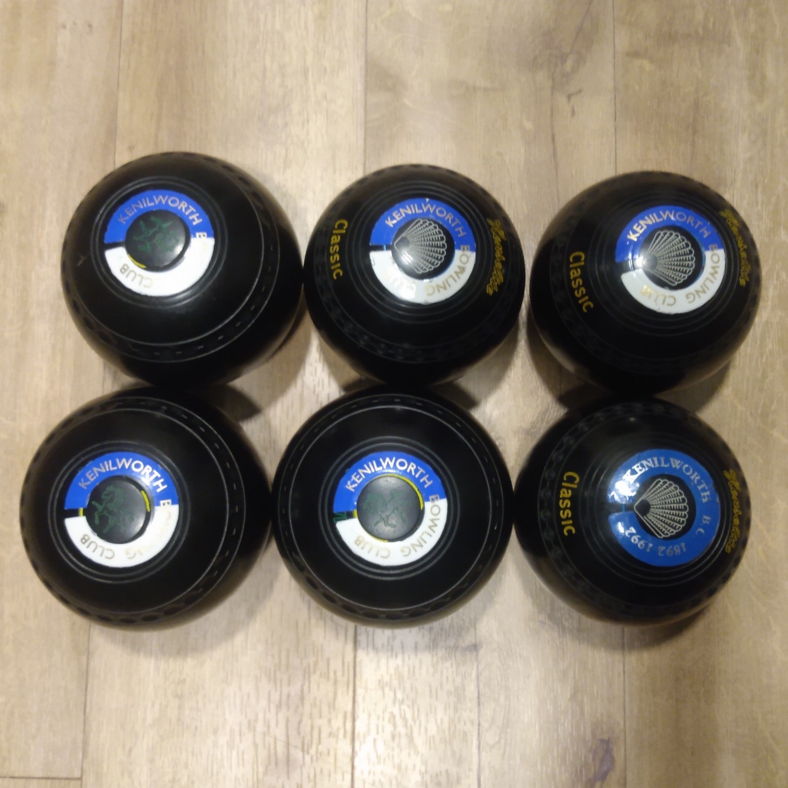 Almark commander 5H + Henselite Classic Medium 1 5B lawn bowls X6