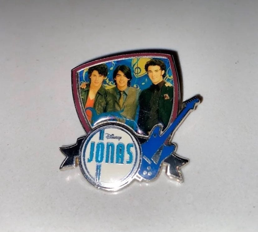 Disney pin Jonas brothers picture frame photo guitar Disney channel collection