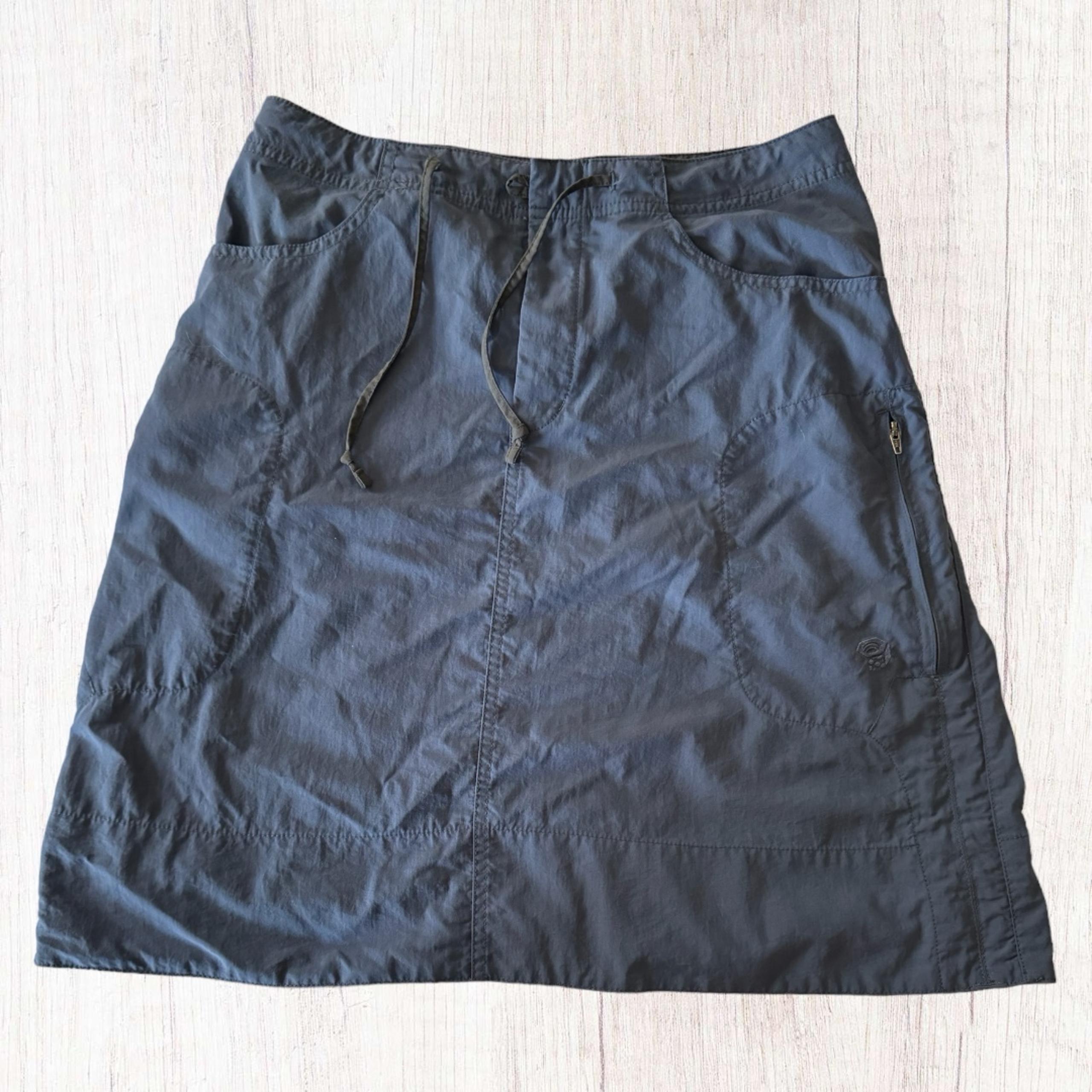 Mountain Hardware Outdoor Blue Mini Cargo Skirt size 6
