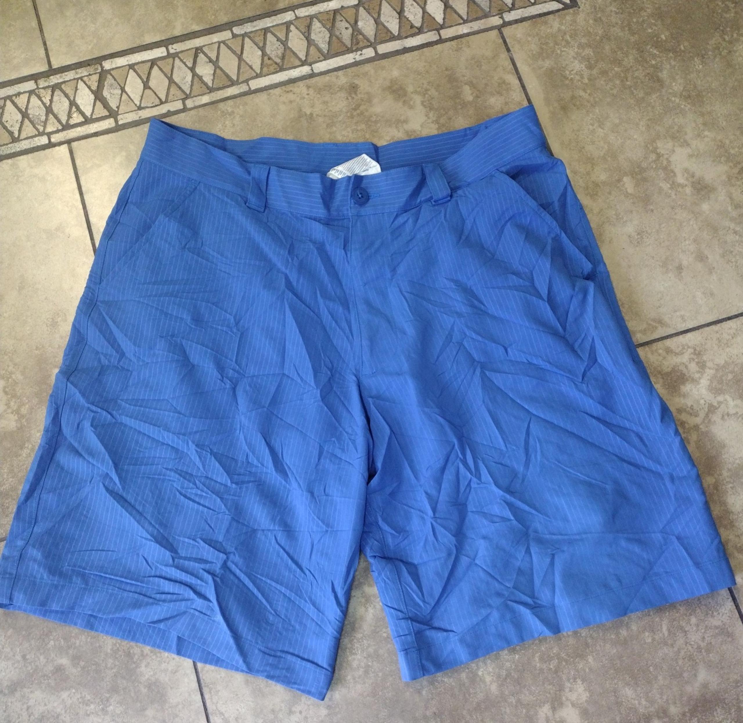 Under armour casual shorts for men size 36