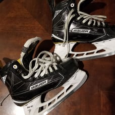 Hockey skates