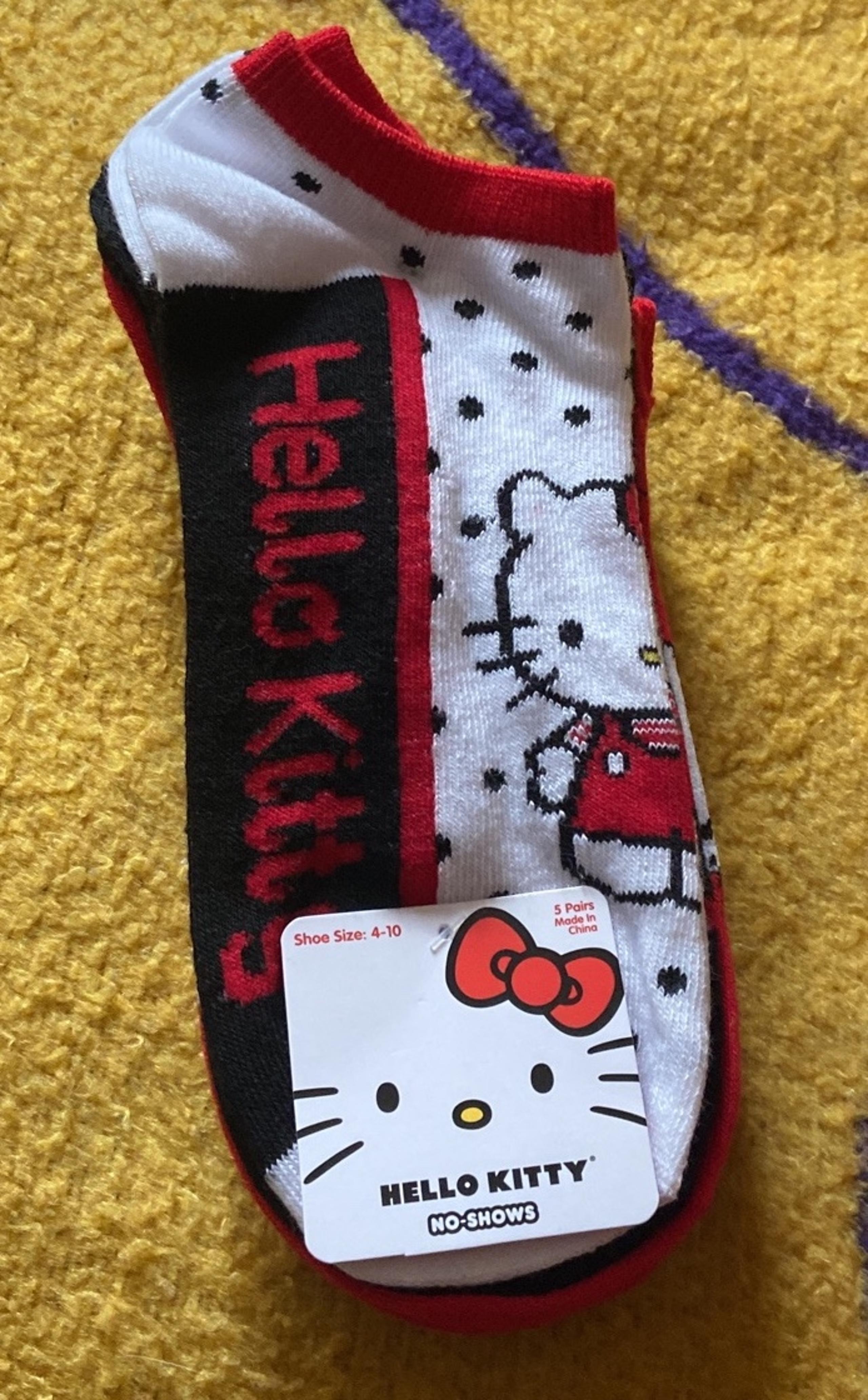BNIP Women 5 Hello Kitty Cartoon Low Cut Ankle Socks