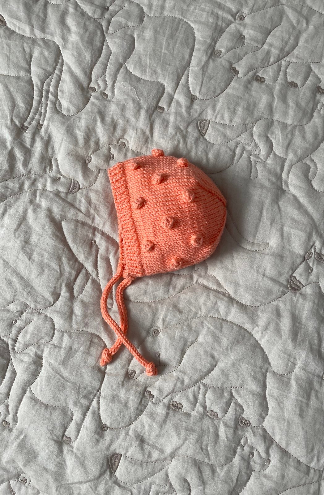 Popcorn baby bonnet