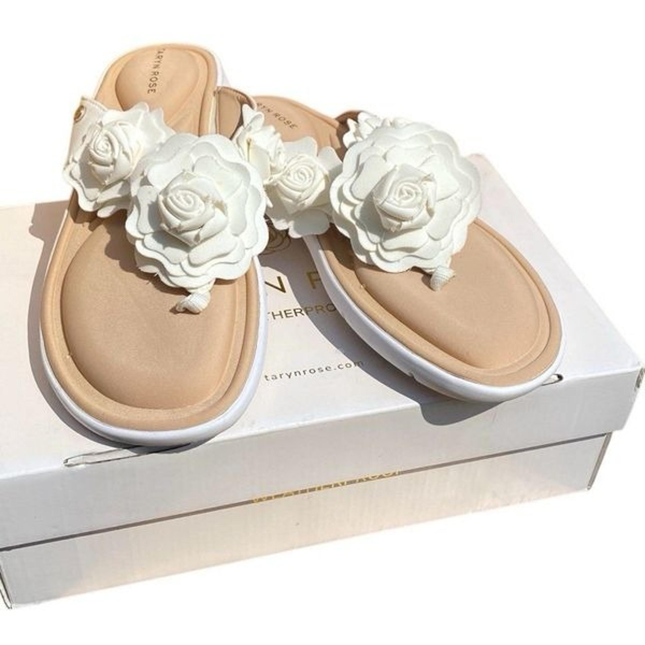 Taryn Rose Sammi Sz 11 Thong Flip Flop Feminine Rose Sandals White New In Box