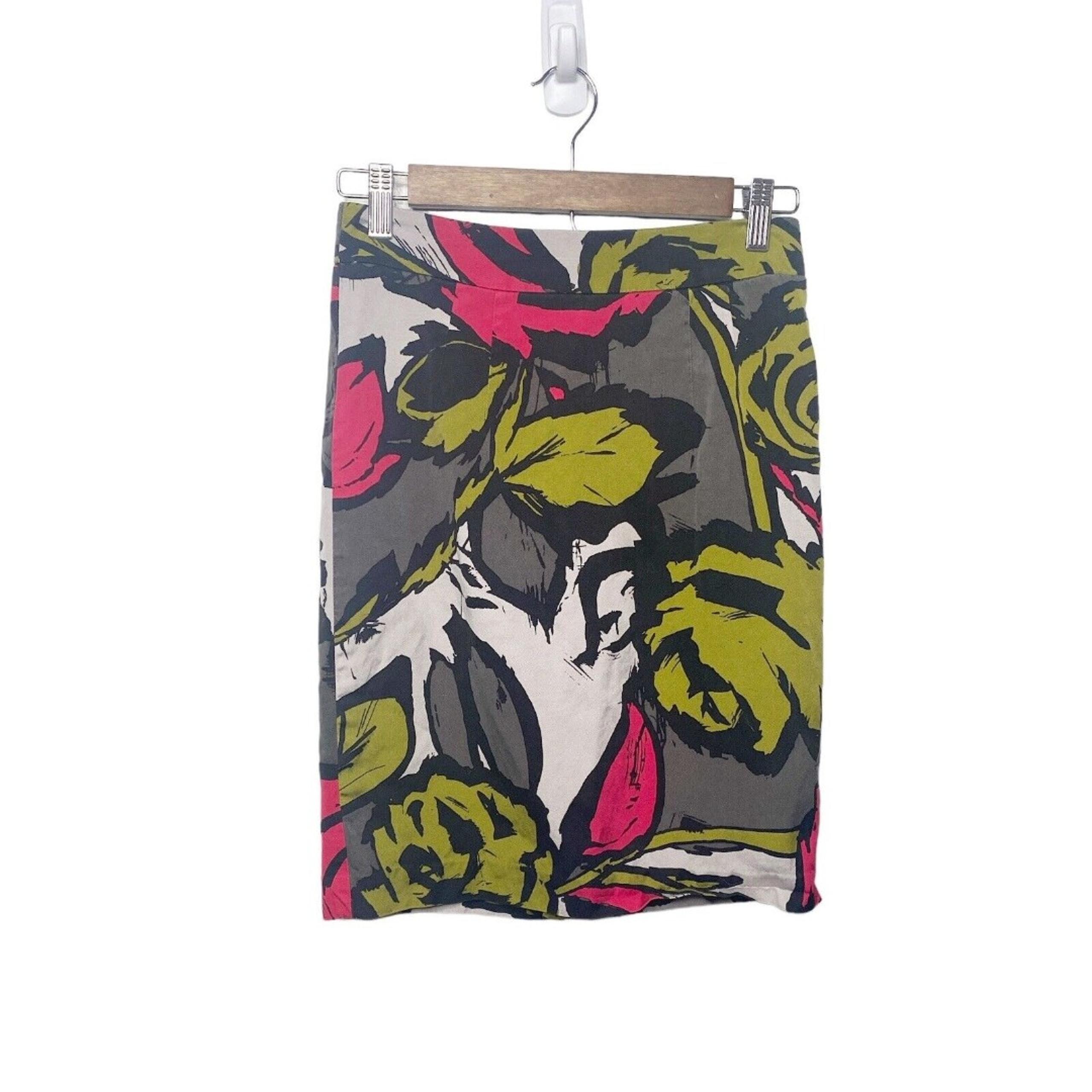 Trina Turk Womens Mini Pencil Skirt Lined SZ  2 Gray Green White Pink Silk Blend