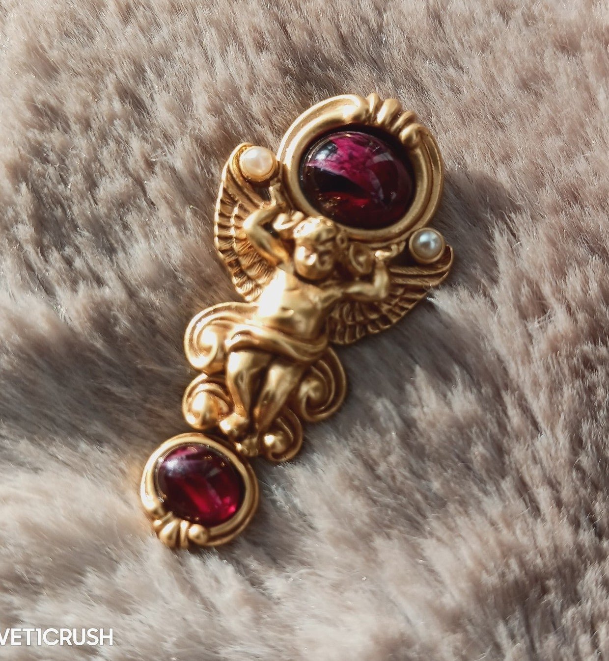 ELIZABETH TAYLOR Cherub Cabochon SINGLE Stud Earring