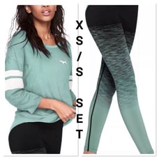 NWT VS PINK XS/S SET