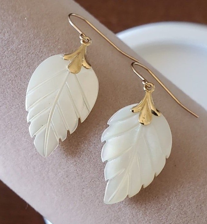 10K Gold Mother of Pearl Dangling Earrings