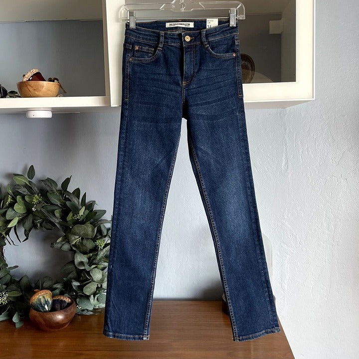 Zara Trafaluc Denim Collection Mid Rise Slim Regular Length