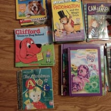 20 Classic Books and an Adorable Book End