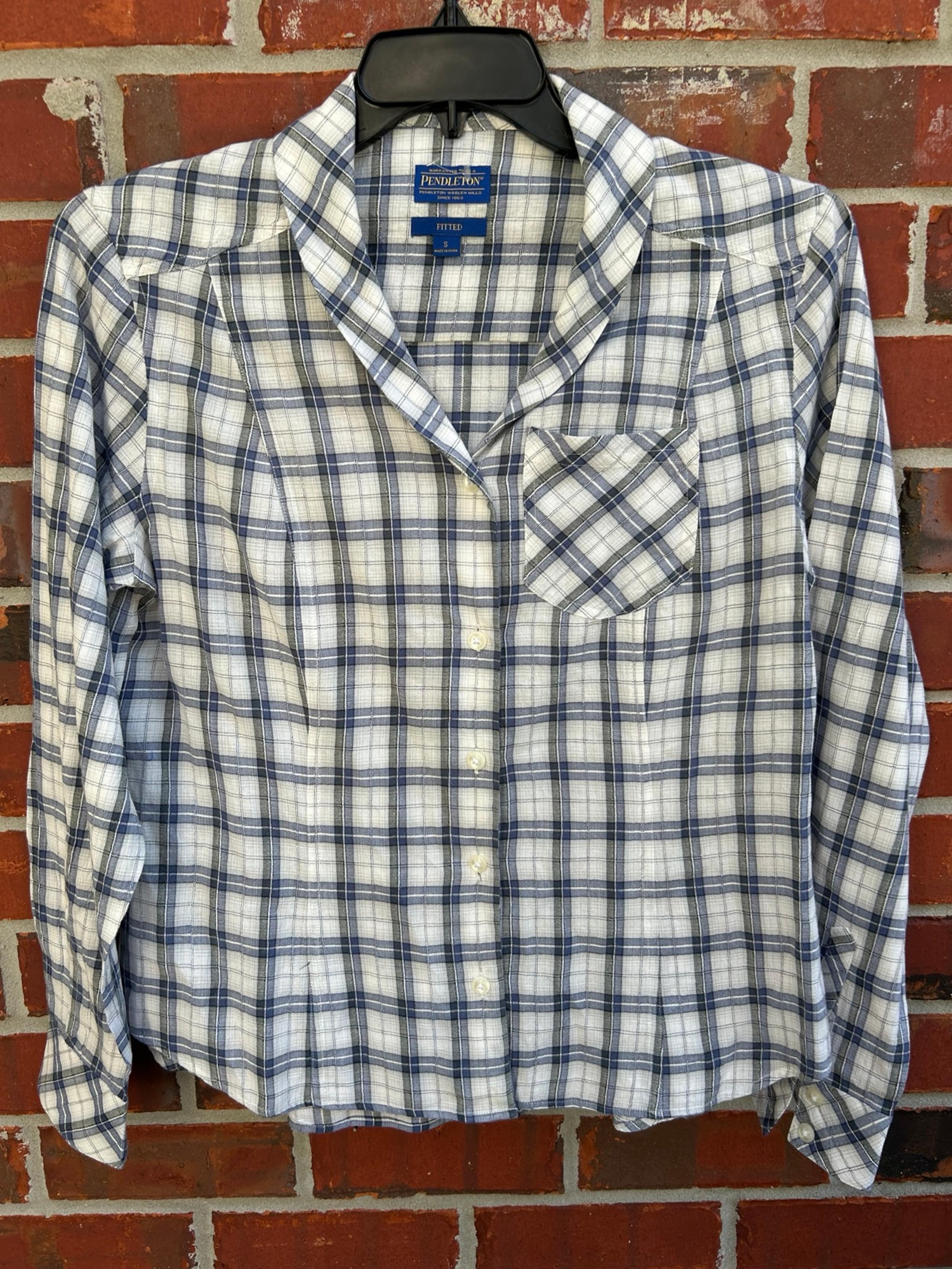 Vintage Pendleton Women’s Fitted Blue White Plaid Long Sleeve Button Up Shirt C8