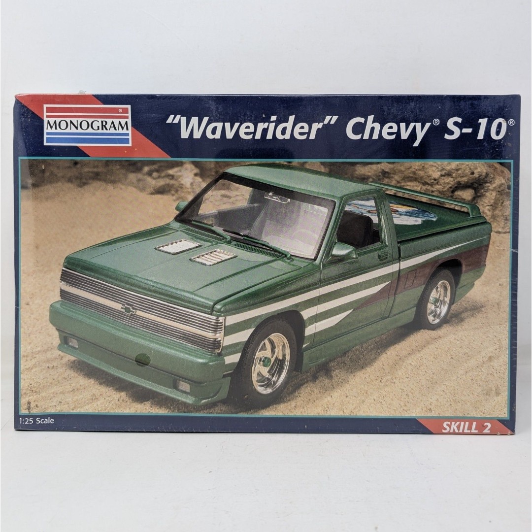New Monogram Chevy S-10 Waverider Pickup Truck 1/25 Model Kit 2438 Vintage 1995
