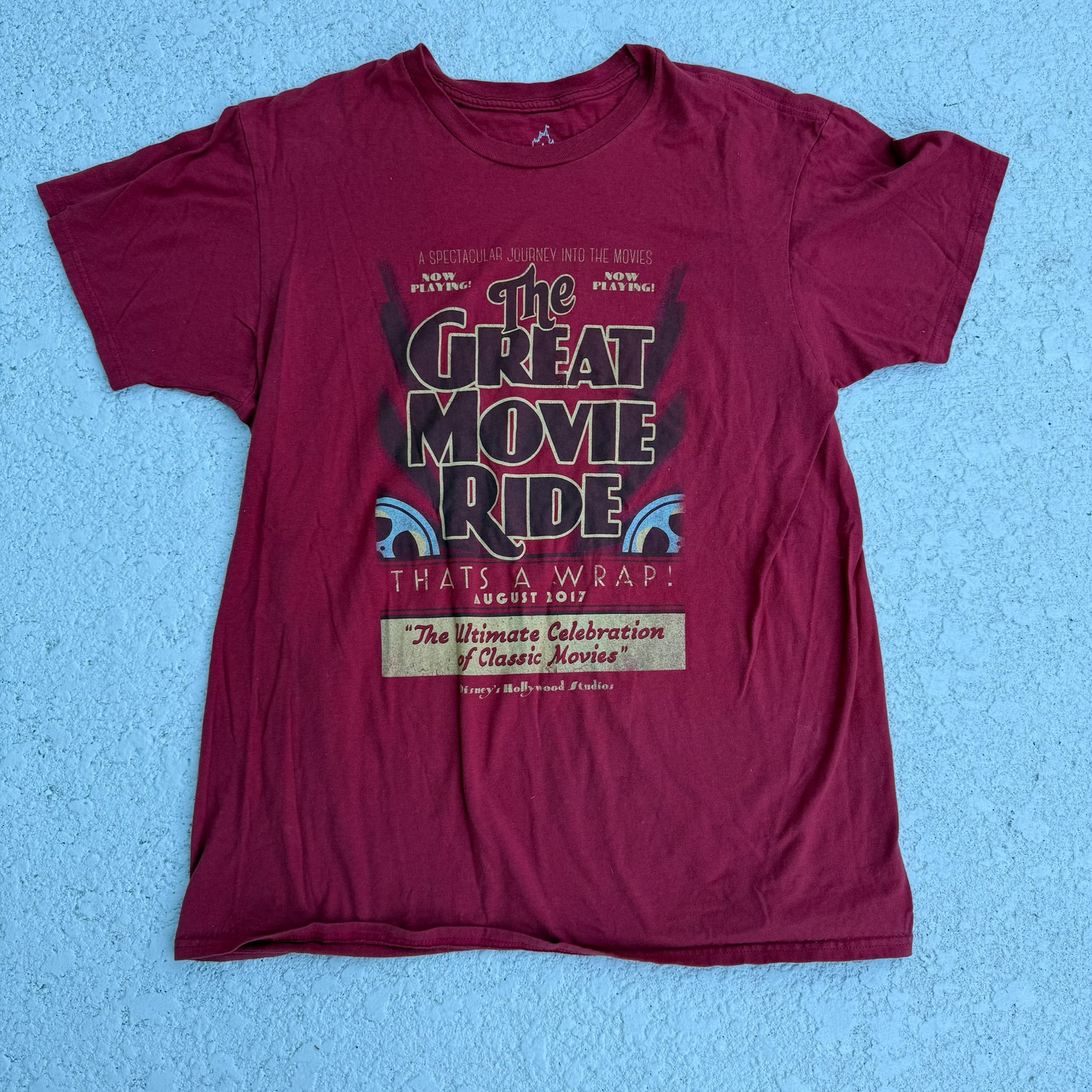 Disney Hollywood Studios The Great Movie Ride That’s A Wrap Red Shirt Size Large