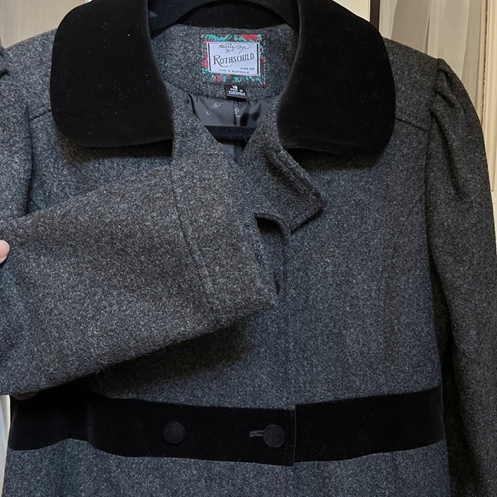 Lowest Price Guaranteed - Rothschild Girls Wool and Velvet Dress Coat Special Occasion Size 16 - Weekend Windfall:£32[hoKids_4543973ua]