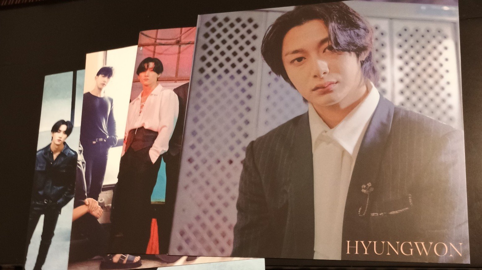 Monsta X Japan Wanted Living it up poster Love killa Hyungwon cover set (4)
