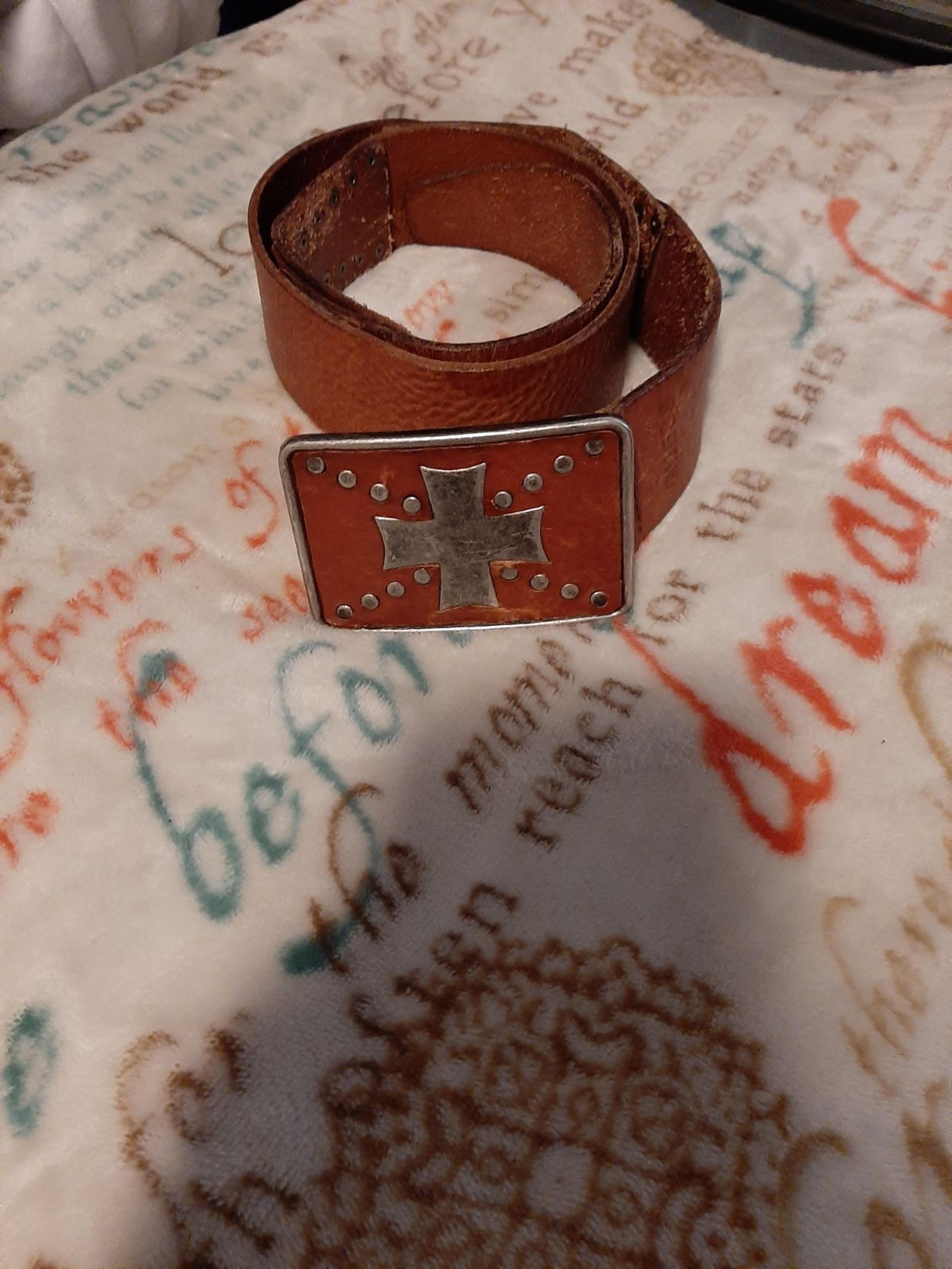 Mens guess belt